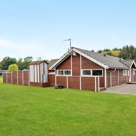 4 Bedroom Lovely In Juelsminde * Sonderby (Midtjylland)