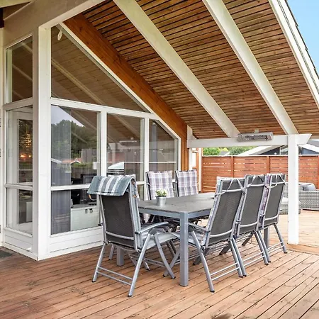 4 Bedroom Lovely In Juelsminde Sonderby (Midtjylland)