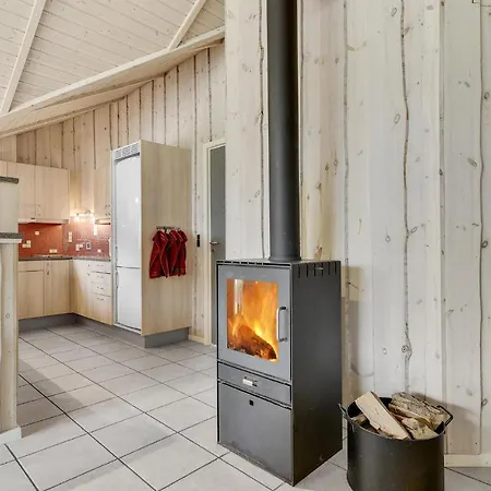 4 Bedroom Lovely In Juelsminde * Sonderby (Midtjylland)