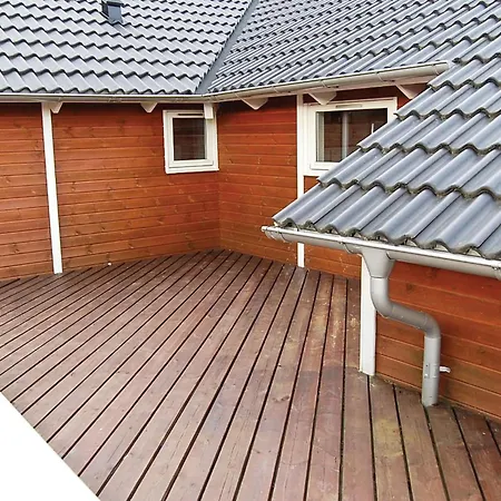 Holiday home 4 Bedroom Lovely In Juelsminde *