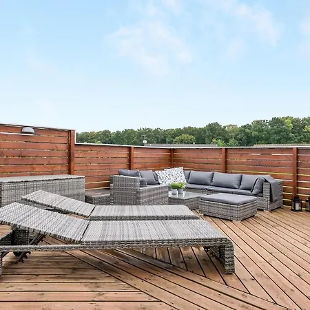 4 Bedroom Lovely In Juelsminde *